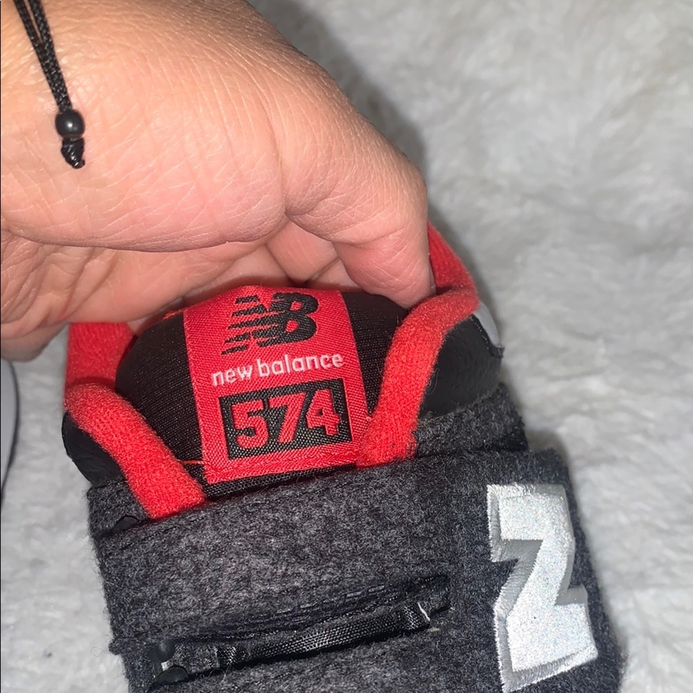 NWOT New Balance Men Black and Red Sneakers - Picture 6 of 7